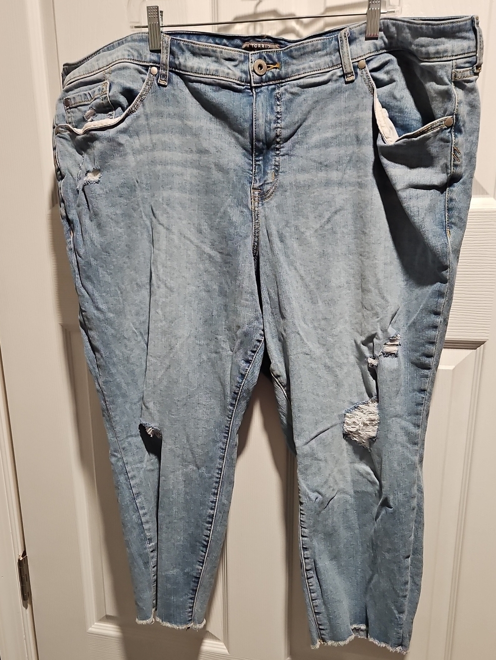 torrid Light Blue Distressed Cropped Boyfriend Jeans